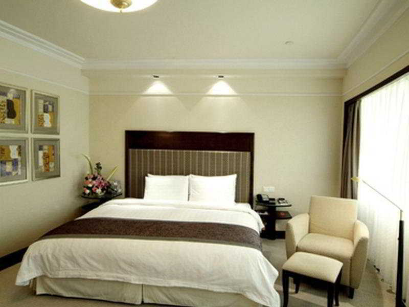 Howard Johnson Ginwa Plaza Hotel Сіань Екстер'єр фото